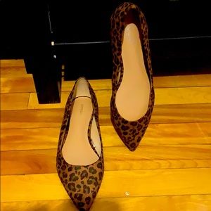 Shoes never worn , too tight for me